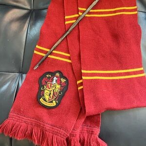 Harry Potter scarf and wand 🪄
